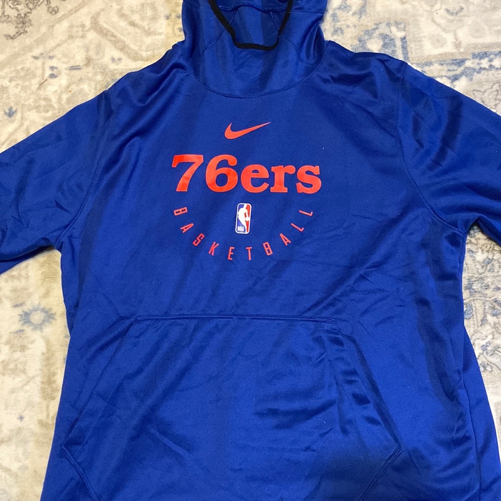 NIKE Philadelphia 76ers Compression Hoodie